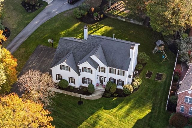 25 Ridge Way, North Andover, MA 01845