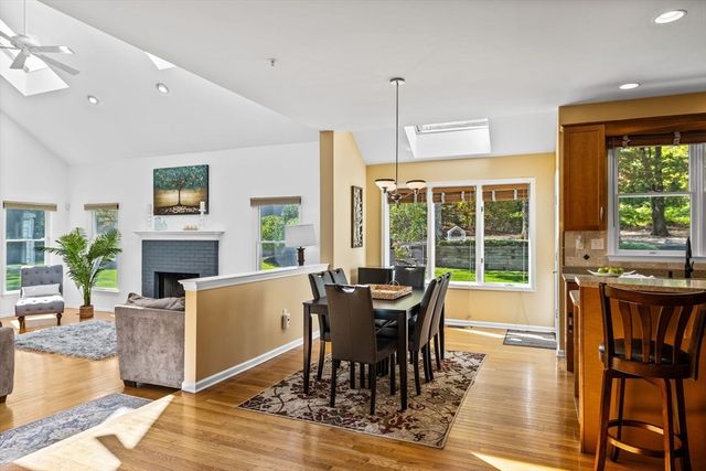 25 Ridge Way, North Andover, MA 01845