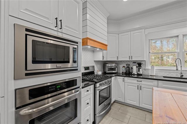 2212 Tanglewood Drive, Sanford, NC 27330