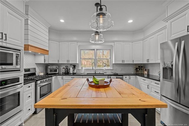 2212 Tanglewood Drive, Sanford, NC 27330