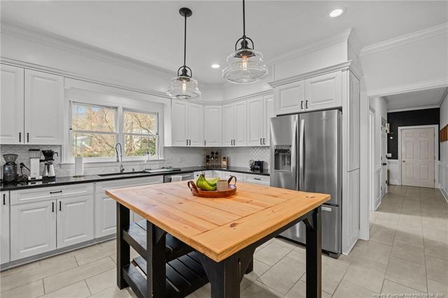 2212 Tanglewood Drive, Sanford, NC 27330