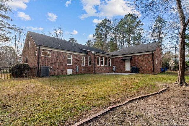 2212 Tanglewood Drive, Sanford, NC 27330