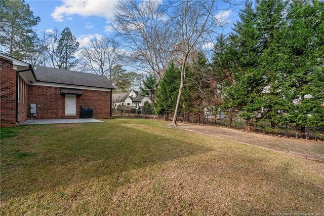 2212 Tanglewood Drive, Sanford, NC 27330