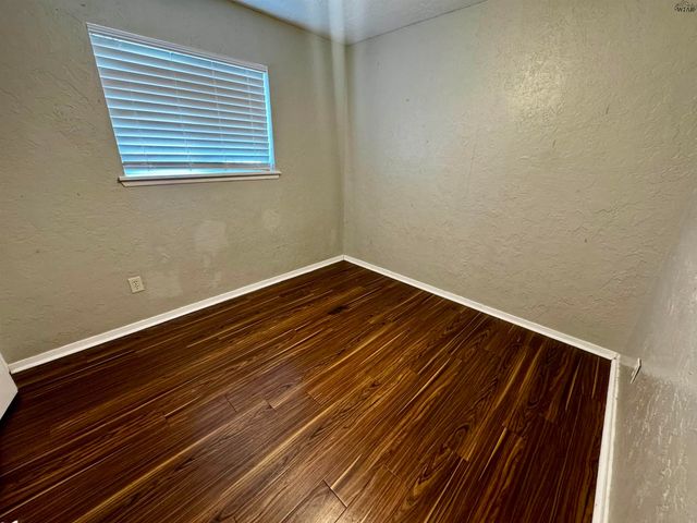 1710 10TH STREET, Wichita Falls, TX 76301