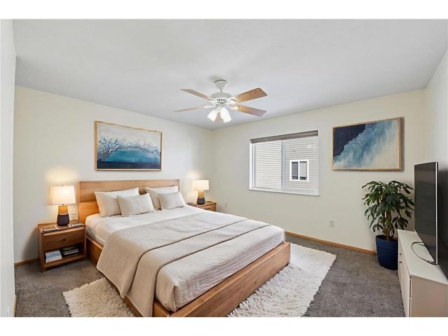 941 W Edge Place #14, New Richmond, WI 54017