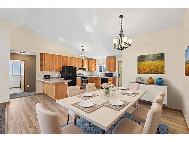 941 W Edge Place #14, New Richmond, WI 54017