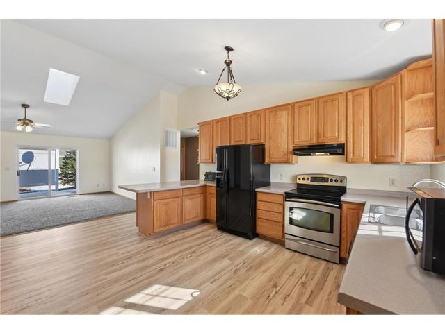 941 W Edge Place #14, New Richmond, WI 54017