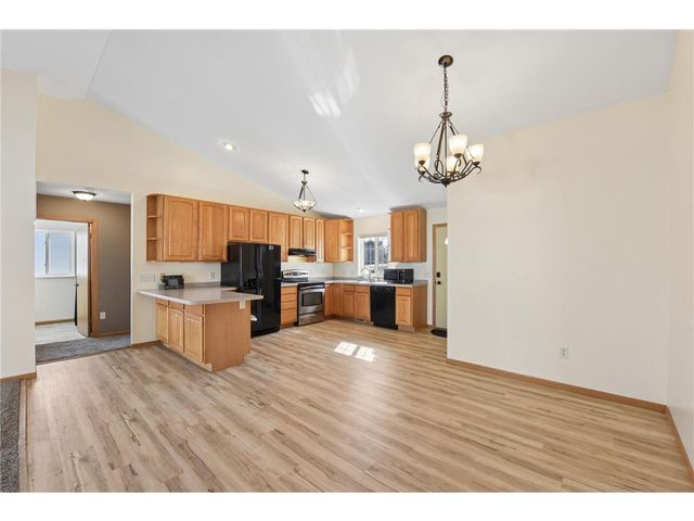 941 W Edge Place #14, New Richmond, WI 54017