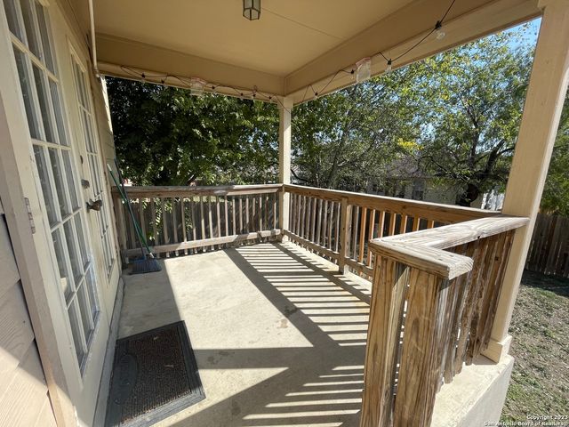 1810 POSSUM WOLF, San Antonio, TX 78245