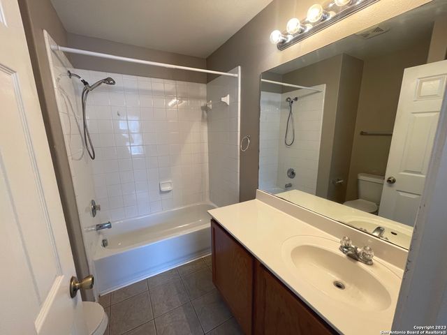 1810 POSSUM WOLF, San Antonio, TX 78245