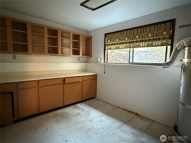 121 E Rhododendron Lane, Union, WA 98592