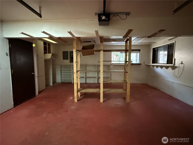 121 E Rhododendron Lane, Union, WA 98592