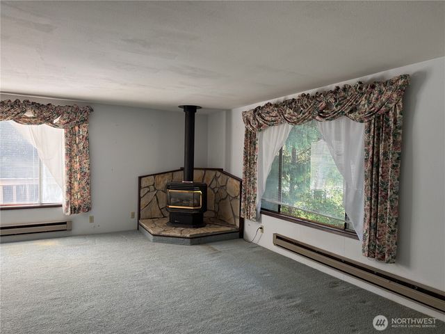 121 E Rhododendron Lane, Union, WA 98592