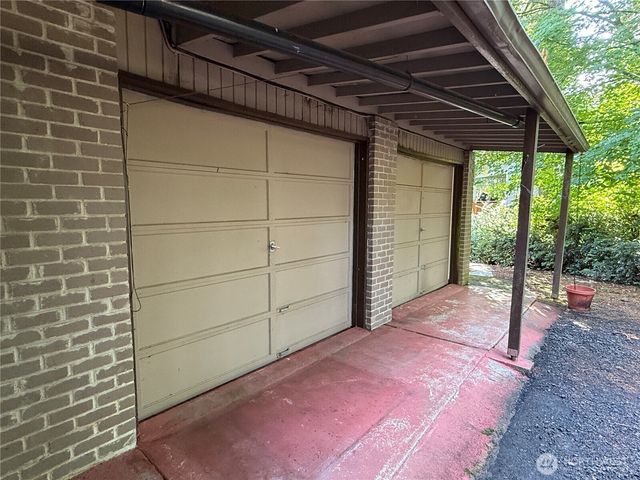 121 E Rhododendron Lane, Union, WA 98592