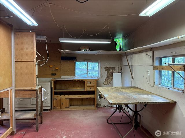 121 E Rhododendron Lane, Union, WA 98592