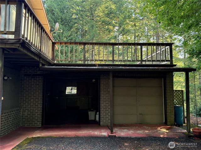 121 E Rhododendron Lane, Union, WA 98592