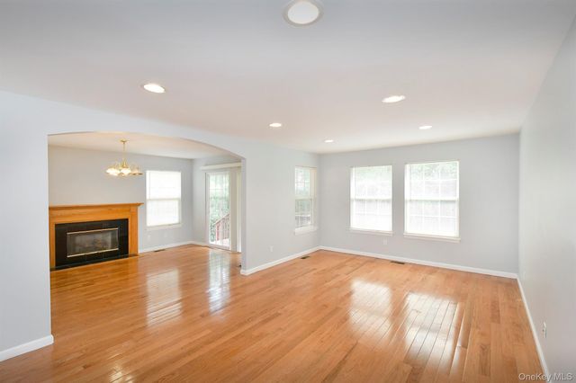 34 Dunes Lane, Port Washington, NY 11050