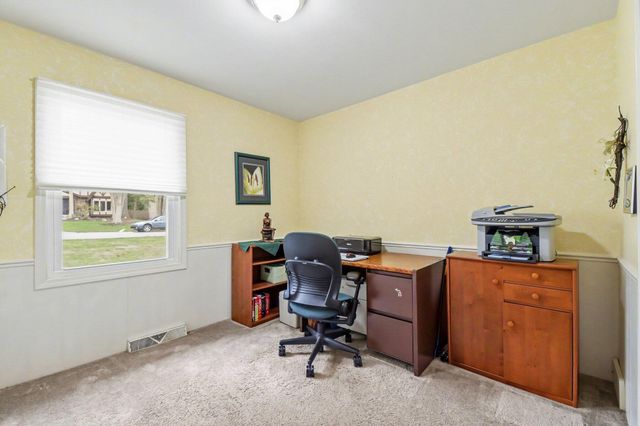 1726 Pinnacle Drive Sw, City Of Wyoming, MI 49519