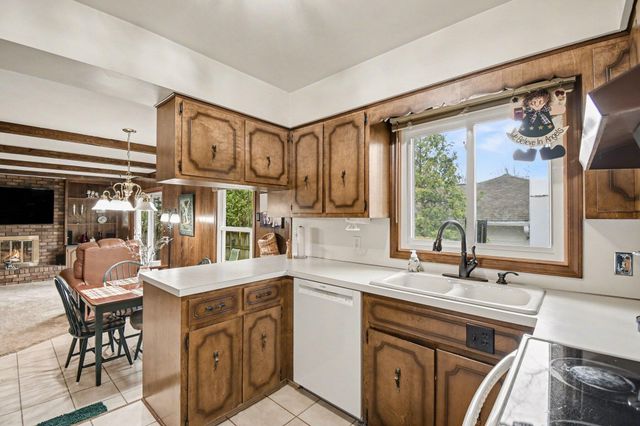 1726 Pinnacle Drive Sw, City Of Wyoming, MI 49519