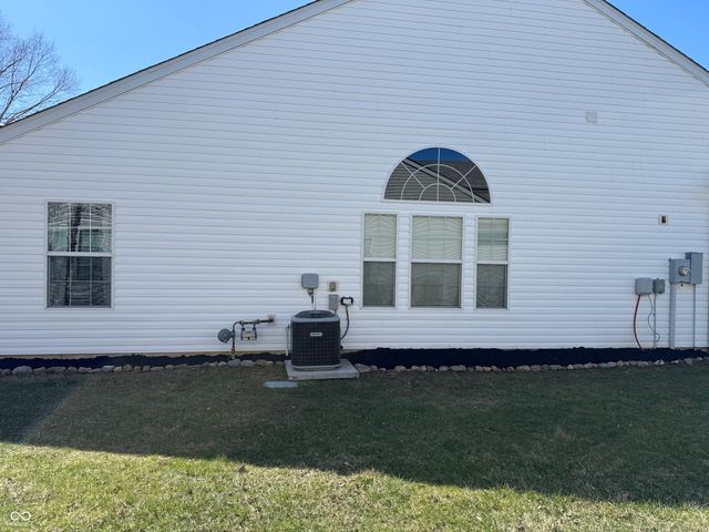 1463 Hamilton Drive, Greenwood, IN 46143