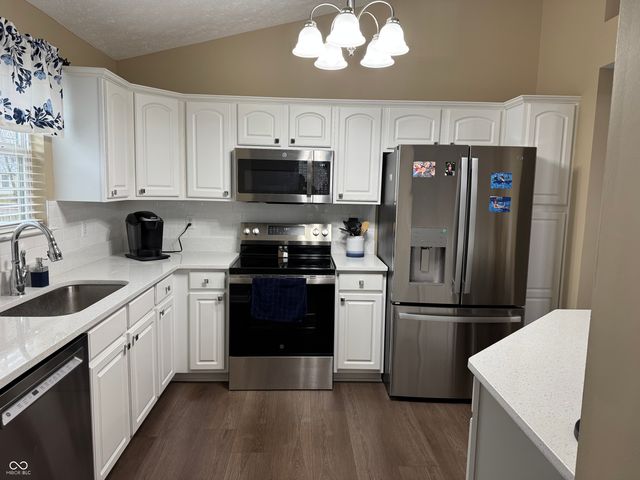 1463 Hamilton Drive, Greenwood, IN 46143