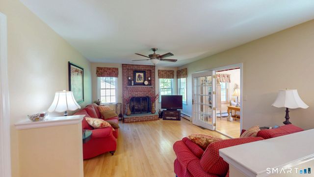 119 Pheasant Run, Newington, CT 06111