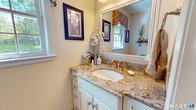 119 Pheasant Run, Newington, CT 06111