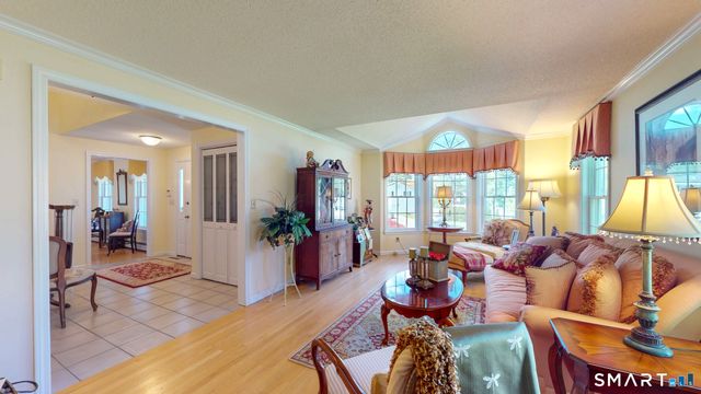 119 Pheasant Run, Newington, CT 06111