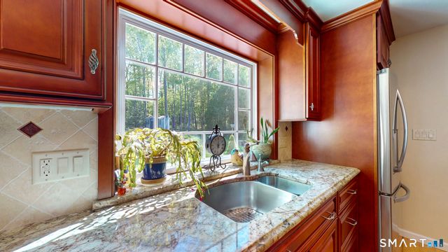 119 Pheasant Run, Newington, CT 06111