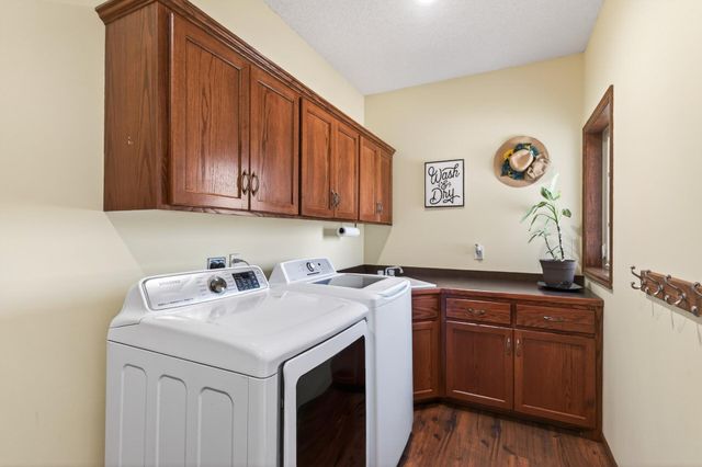 975 Hope Avenue, Jordan, MN 55352