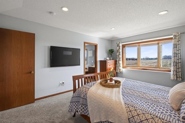 975 Hope Avenue, Jordan, MN 55352