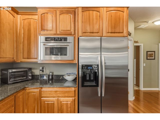 347 FERNCREST Rd, Longview, WA 98632