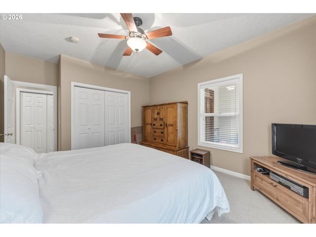 347 FERNCREST Rd, Longview, WA 98632