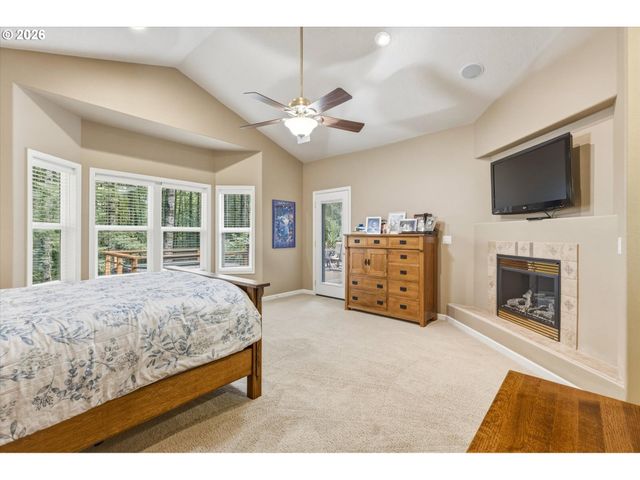 347 FERNCREST Rd, Longview, WA 98632