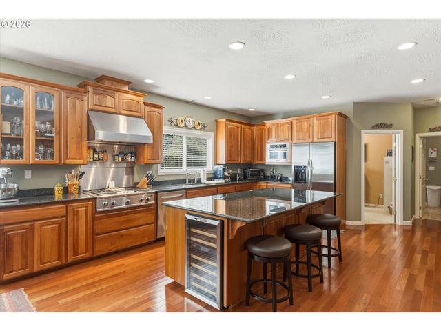 347 FERNCREST Rd, Longview, WA 98632