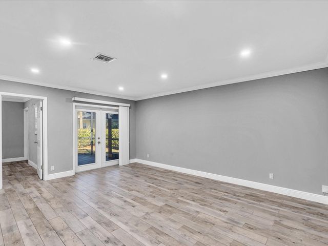 3880 NW 79th Avenue N-s, Coral Springs, FL 33065