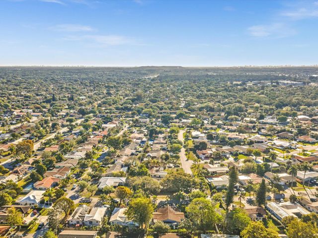 3880 NW 79th Avenue N-s, Coral Springs, FL 33065