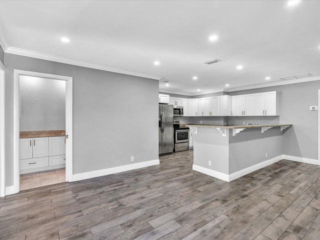 3880 NW 79th Avenue N-s, Coral Springs, FL 33065