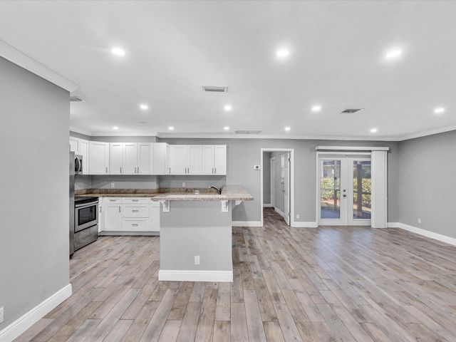 3880 NW 79th Avenue N-s, Coral Springs, FL 33065