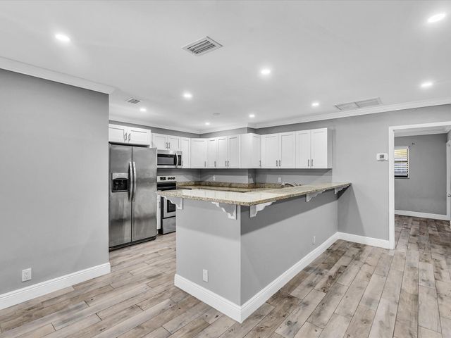 3880 NW 79th Avenue N-s, Coral Springs, FL 33065