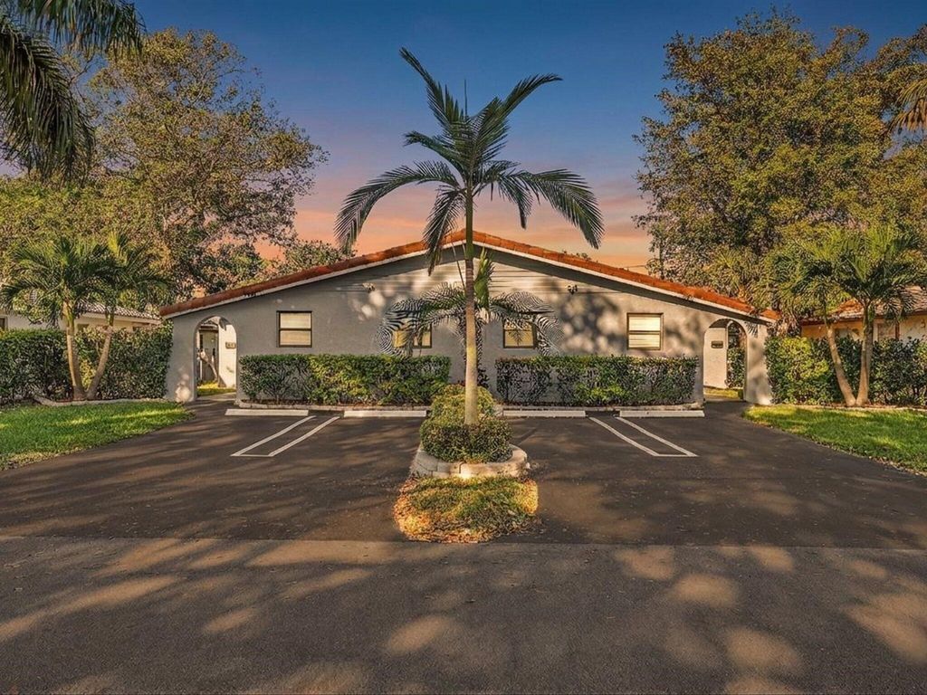 3880 NW 79th Avenue N-s, Coral Springs, FL 33065