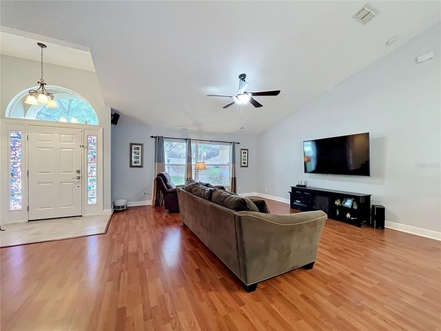 1123 LAKEVIEW OAKS DRIVE, Minneola, FL 34715