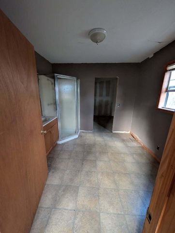 19093 Highway K, Aurora, MO 65605