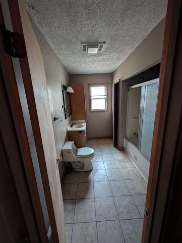 19093 Highway K, Aurora, MO 65605