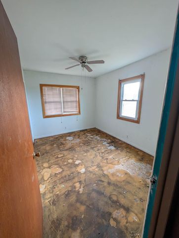 19093 Highway K, Aurora, MO 65605