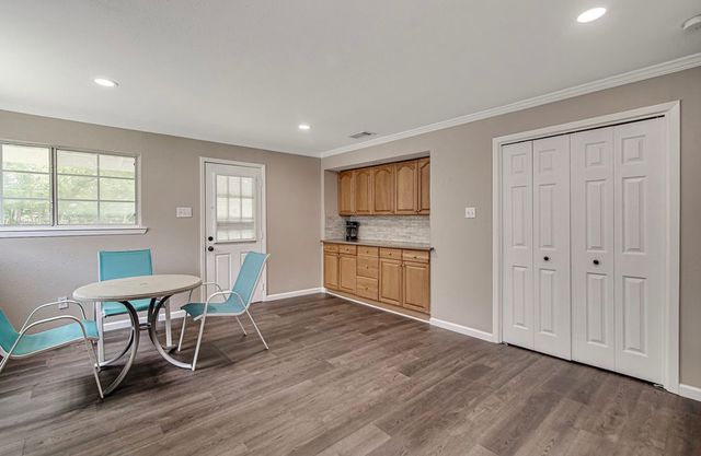 3952 J Rendon Road, Burleson, TX 76028