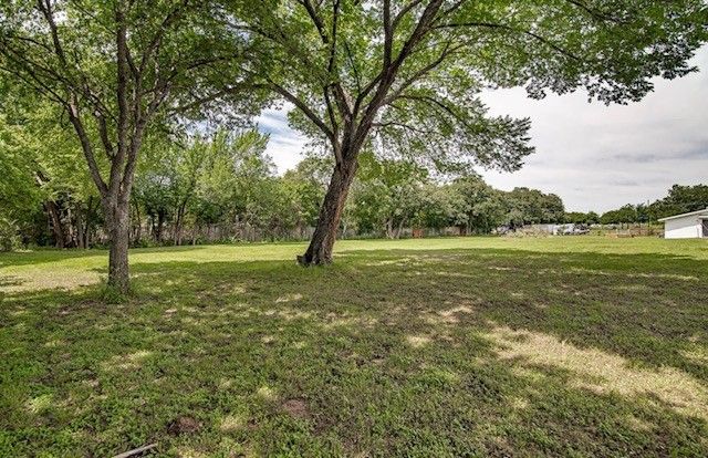 3952 J Rendon Road, Burleson, TX 76028