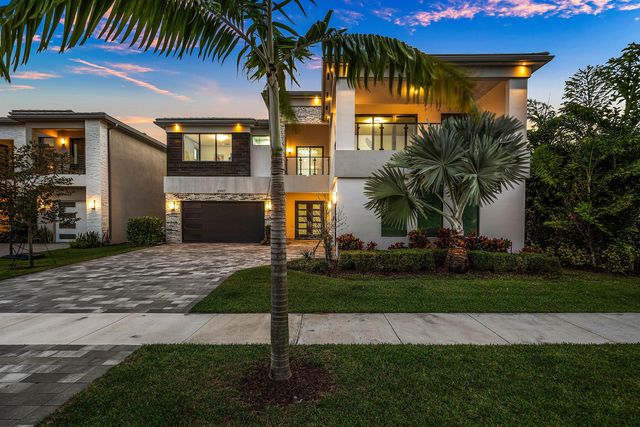 20197 Castle Stuart Avenue, Boca Raton, FL 33434