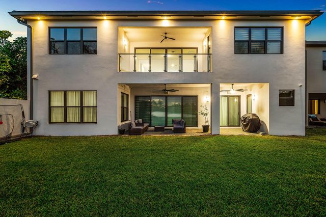 20197 Castle Stuart Avenue, Boca Raton, FL 33434