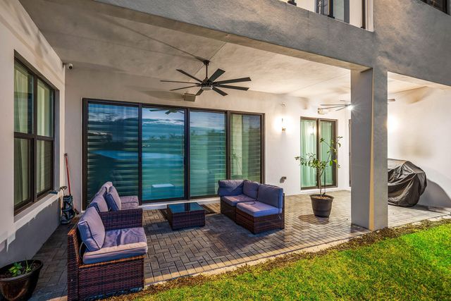 20197 Castle Stuart Avenue, Boca Raton, FL 33434